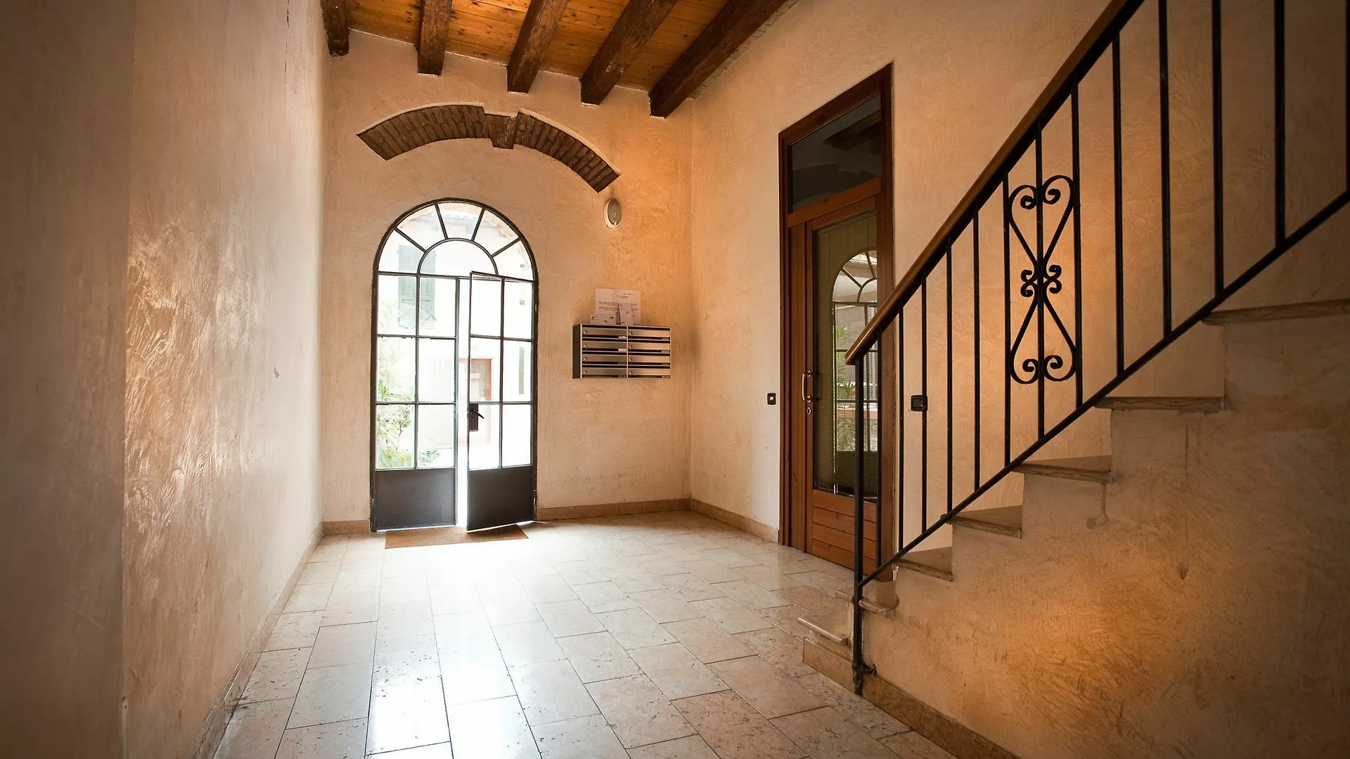 アパート Verona For Rent Travelers House イタリア